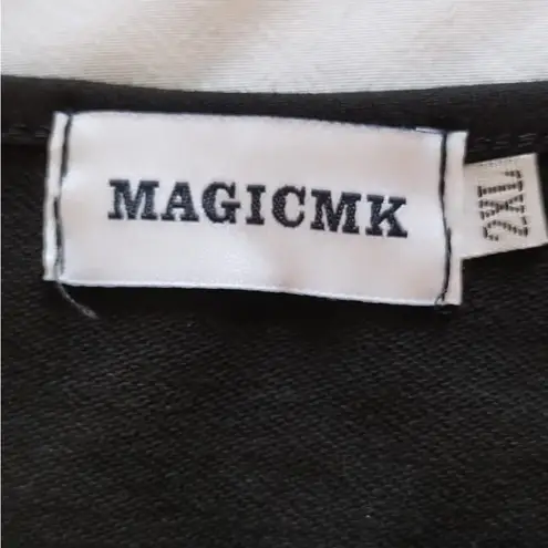 MagicMK Heart Women’s 80s 90s oversized shirt size 2XL.