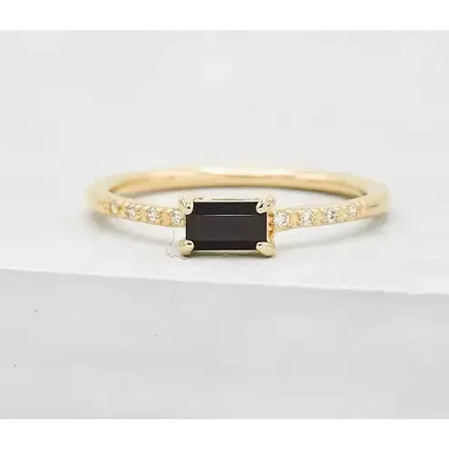 Boutique NEW Women's 18k Gold Plated Baguette Simulated Diamond Black Onyx Ring Size 5.5‎