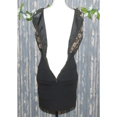 Twenty One Floral Ladies Little Black Dress Size L Stretch Back Zipper Nude Lace