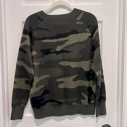 John + Jenn Fitz Camo Sweater Small Green Deep V Neck Wool Blend Long Sleeves