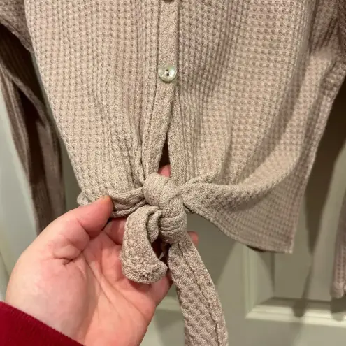 Altar'd State Altar’d‎ State Pink Blush Taupe Thermal Tie Front Button Down Shirt size Medium