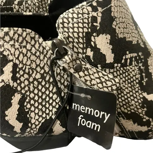 Arizona Jeans NWT Arizona Jean Co Faux Snake Skin Galen Block Heel Side Zipper Ankle Booties