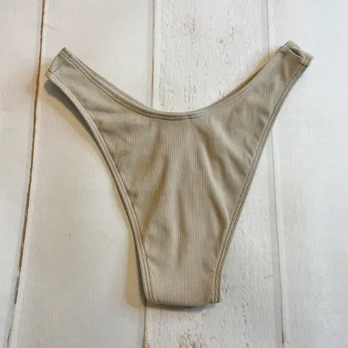 Garage NWT -  - Women’s Tan Boomerang Cheeky Bottoms