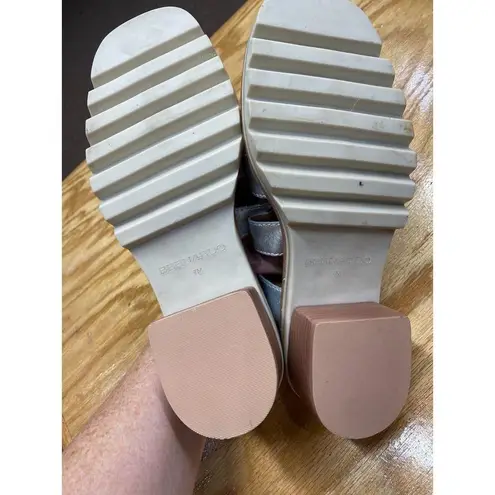 Bernardo Women's Silver Leather Hook and Loop Block Heel Strappy Sandal 7M S16