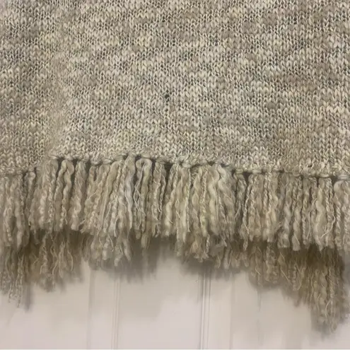 Vintage American Jeans Knitted Beige Fringe Oversized Large Vest. 2725 White
