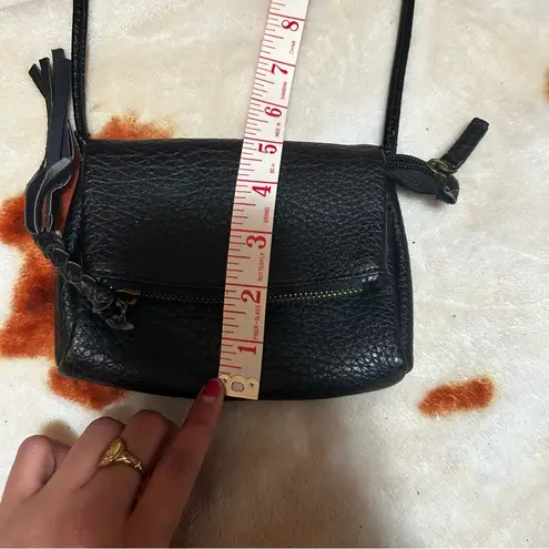 Black Textured PLeather Bag with Zipper Closure