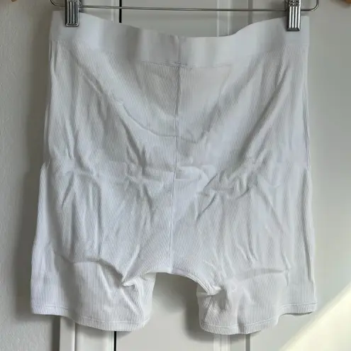 SKIMS Cotton Rib Boxer in Snow, Size Large