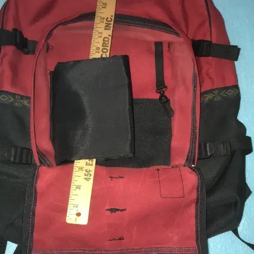 NORTH RANGE backpack red black Aztec type print padded straps