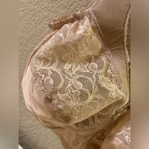 Glamorise Blush Nude MagicLift Original Support Full Coverage Wireless Bra 38G Tan Size undefined