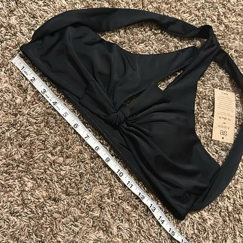 ALBION FIT NWT Albion Matte Black Top Knot Swim Large