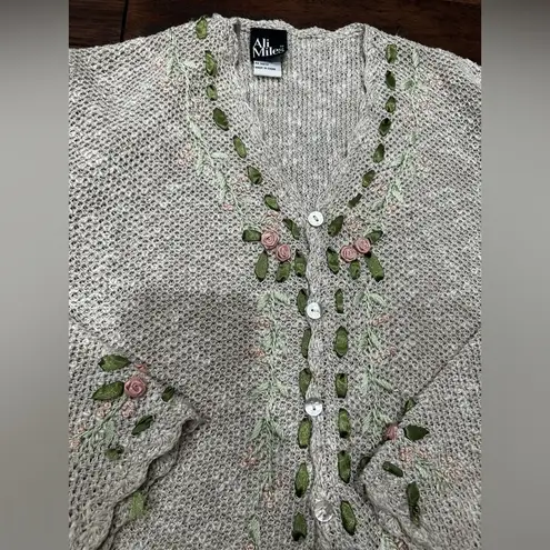 Vintage cardigan mother of pearl buttons rose ribbon embroidery size M f… White Size M
