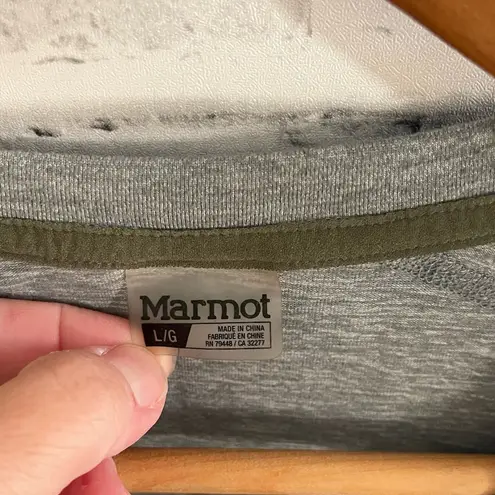 Marmot Women’s green/gray long sleeve hiking athleisure shirt Large