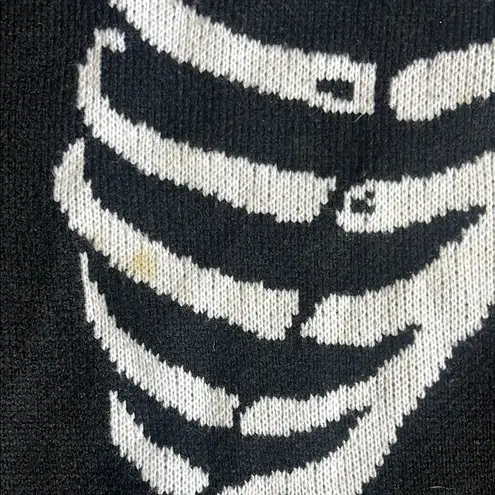 Black and White Skeleton Graphic Crew Neck Sweater Size undefined