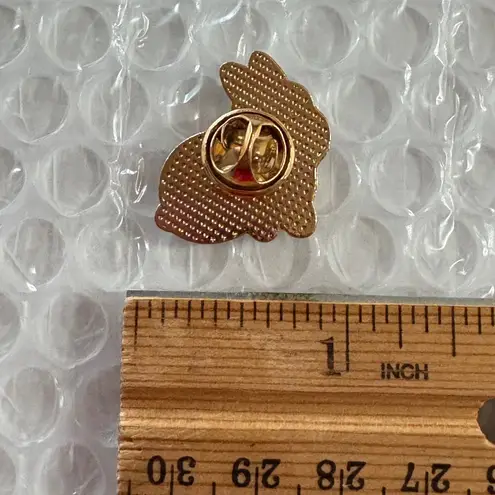 Bunny Rabbit Enamel Pin Cute Kawaii Animal Brooch Lapel Pin Backpack Accessory White