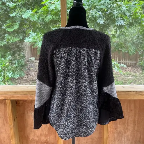 THML Anthropologie  Black And Grey Mixed Media Sweater Size XS