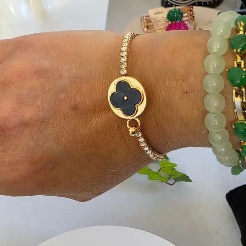 Gold Bangle Bracelet Quartefoil Flower Clover with Cubic Zirconia