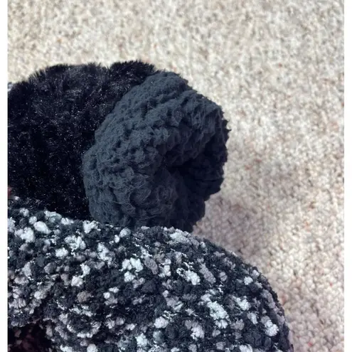 Jane And Bleecker Slipper Sock Chunky Knit Black White Fuzzy