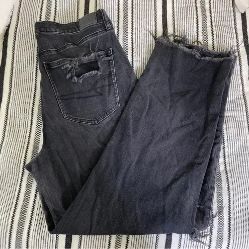 American Eagle Strigid Super High Rise Baggy Straight Leg Distressed Jeans 12