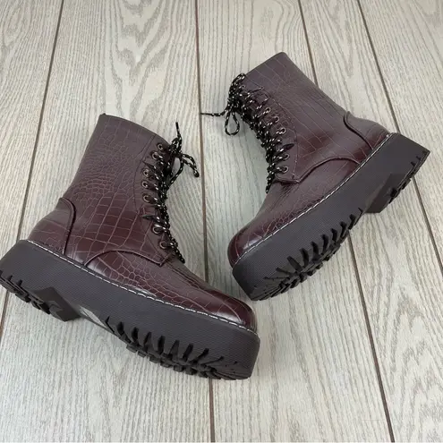 Olivia Miller Women's Freya Lug Sole Combat Booties 11M Brown Croc $95
