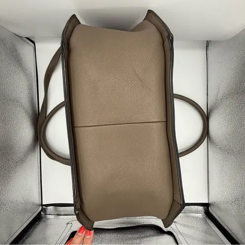 La Terre Chic Taupe PU Leather Shoulder Bag Set w/Matching Wallet Brown