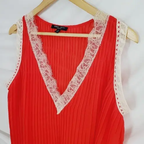 Romeo + Juliet Couture  Red Sleeveless Sheer Tank Top Lace trim shirt, L (A-5)