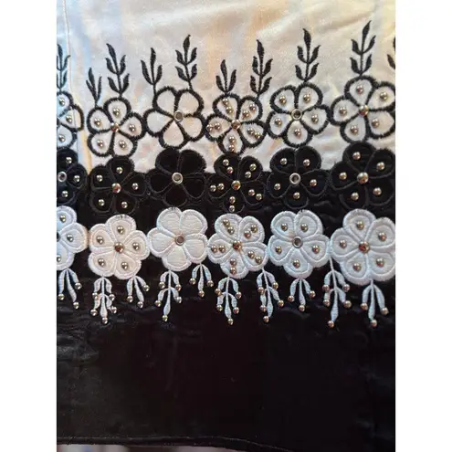 BrazilRoxx hand Embroidered Capri Pants White Sz 10 Boho Chic unique craftcore