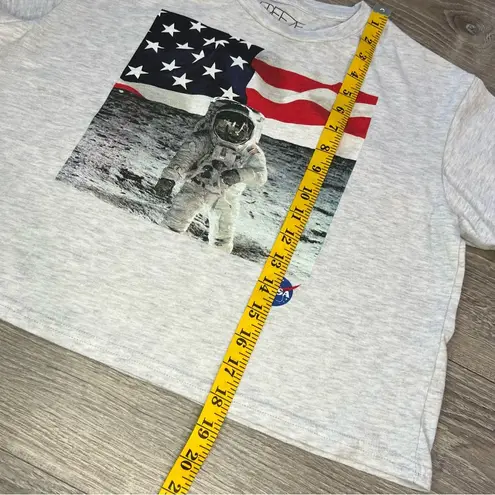 Freeze NASA American Flag Crop Top Boxy Tee size L Gray Size L