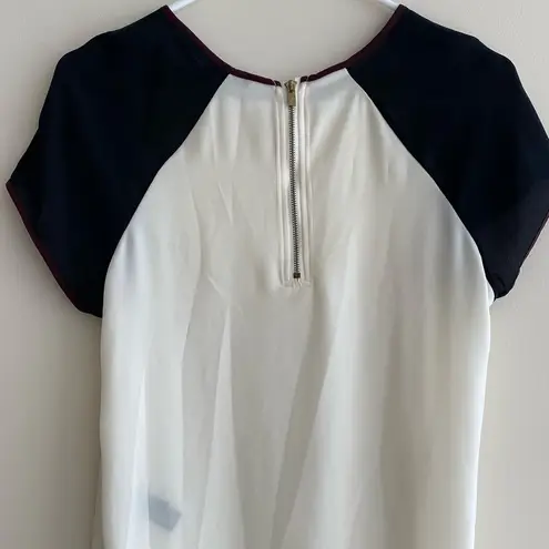 Harvé Benard Multicolor Short Sleeve Blouse (White/Navy/Maroon) w/ Zipper Back