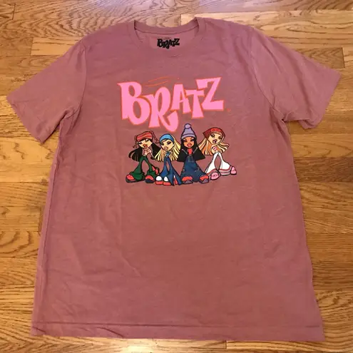 NWOT Bratz Graffiti short sleeve oversized T shirt size XL Size M