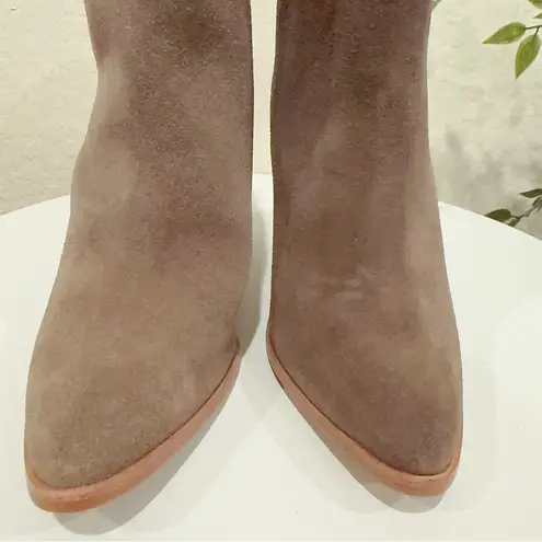 Kaanas Cologne Suede High Heeled Boot in Tobacco Gray NWOT Size 6M