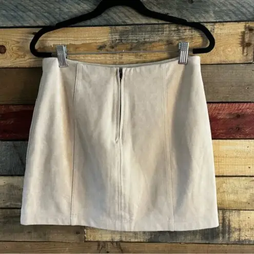 Wild Honey  Tan Skirt Size Large‎