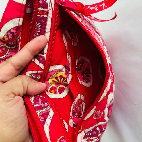 Vera Bradley  crossbody Bag in Raspberry Paisley Pattern - Image 8