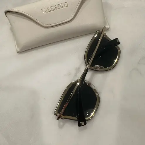 Valentino Cat Eye Crystal Embellished Acetate And Gold Tone Sunglasses Authentic Black