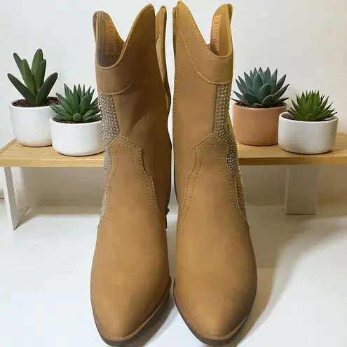 Juicy couture Rhinestone Cowboy Boots Heeled Ankle Booties Western Style Size 8 Tan