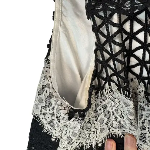 Badgley Mischka Belle Black White Lace Striped Cocktail Party Dress Size 2