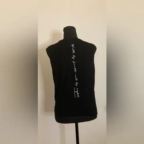 Dirty Laundry Dirtee Laundry- Black and sunflower tank top size medium‎