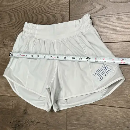 Lululemon ‎ Hotty Hot Short 4" White Running Shorts OVA Logo Size 2 Tall