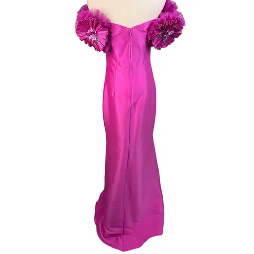 Badgley Mischka Mikado Mermaid Gown Off-Shoulder Pinwheel Flowers pink size 4