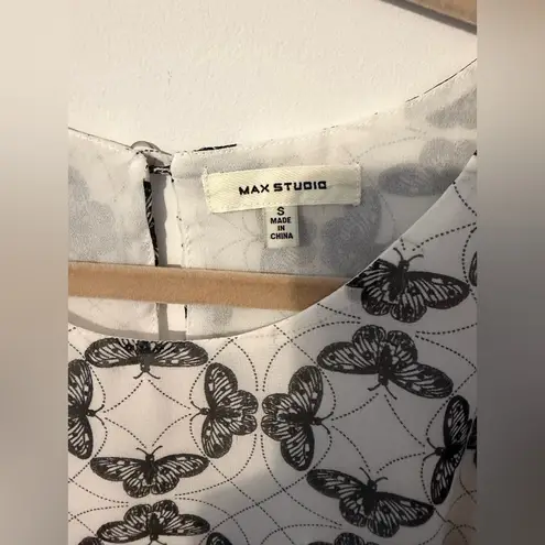 Max Studio  black and White Tank Top with butterfly Design size small oversize thumbnail 4