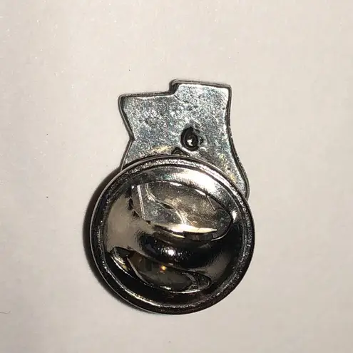 BSD Vintage Silver Tone Praying Hands Pin