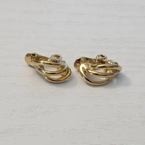Vintage Clip On Earrings