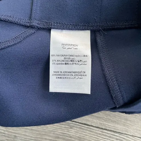 Karen Scott Sport Blue Women’s petite ShortStretch Pant Navy Blue Pull-On.