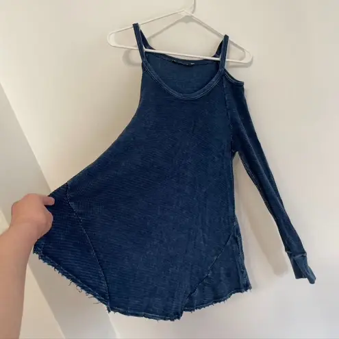 Peyton Jensen EVEREVE Griggs Cutout Thermal Blue Cold Shoulder Long Sleeve Top S