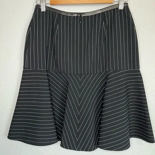 Ralph Lauren  Black Label Trumpet Style Skirt Black  White Stripe Womens Size 4