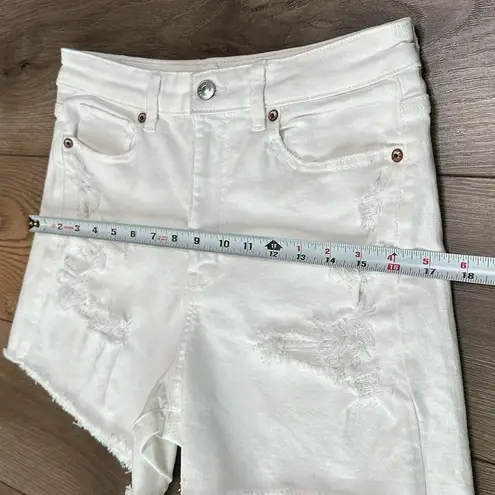 American Eagle  High Rise White Mom Jean Shorts Size 8