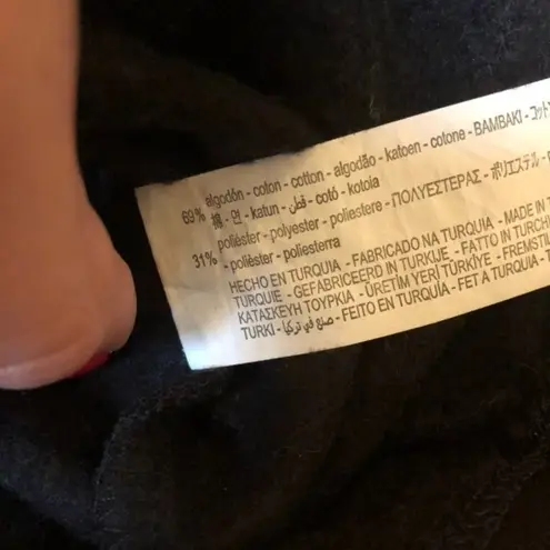 ZARA  cropped black sweatshirt size medium