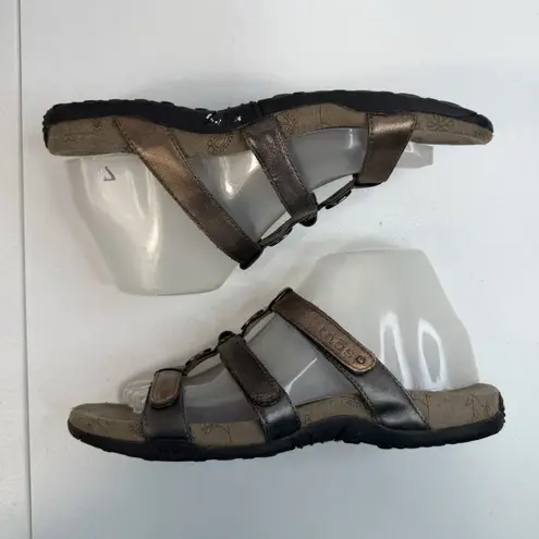 Taos Footwear Size 8 Prize 4 Walking Sandal Adjustable Straps Metallic Leather Brown