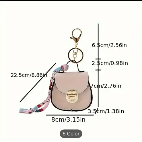 Elegant Mini Saddle Bag
Keychain with Premium Silk
Scarf Beige Grey Gray