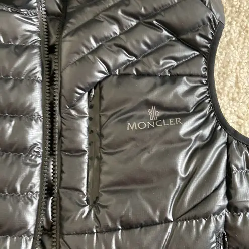 Moncler valras gilet. Size 0
