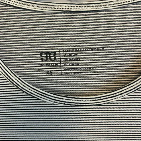ALBION FIT Albion nylon striped active wear base layer top ladies XS athleisure preppy